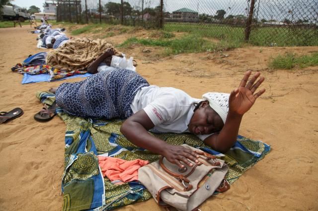 Аймшигт Эбола вирус Африкийн улсуудаар тархаж, олон хүн амиa алджээ /фото/