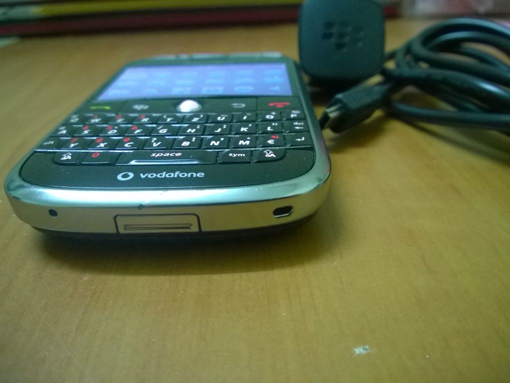 Blackberry Bold 9000, hinh that nha - 2