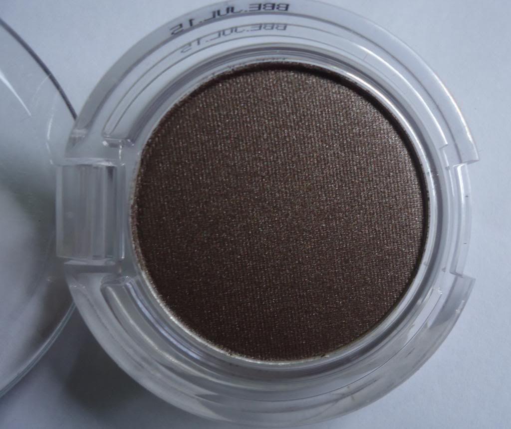 The Body Shop Color Crush Eye shadows Brownie & Clyde, Moonlight Kiss Review, Swatches The Body Shop Color Crush Eye shadows Brownie & Clyde, Moonlight Kiss Review, Swatches