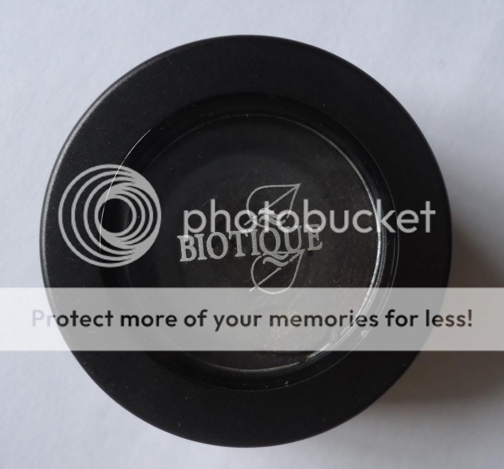 Biotique Eyeshadow Emerald Smoke Review, Swatches, EOTD